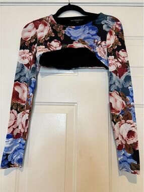 Guess sz XS floral vintage floral super short crop top long sleeve stretch #1730